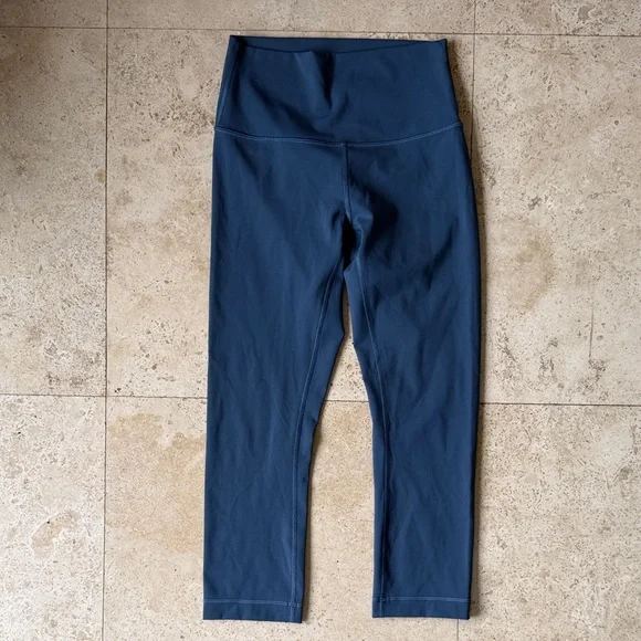 Lot of Lululemon Wunder Under Crop High Rise 21" Stripe Black White Blue Sz 4 - Picture 9 of 12